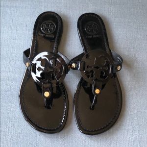 Tory Burch BLACK PATENT MILLER 8